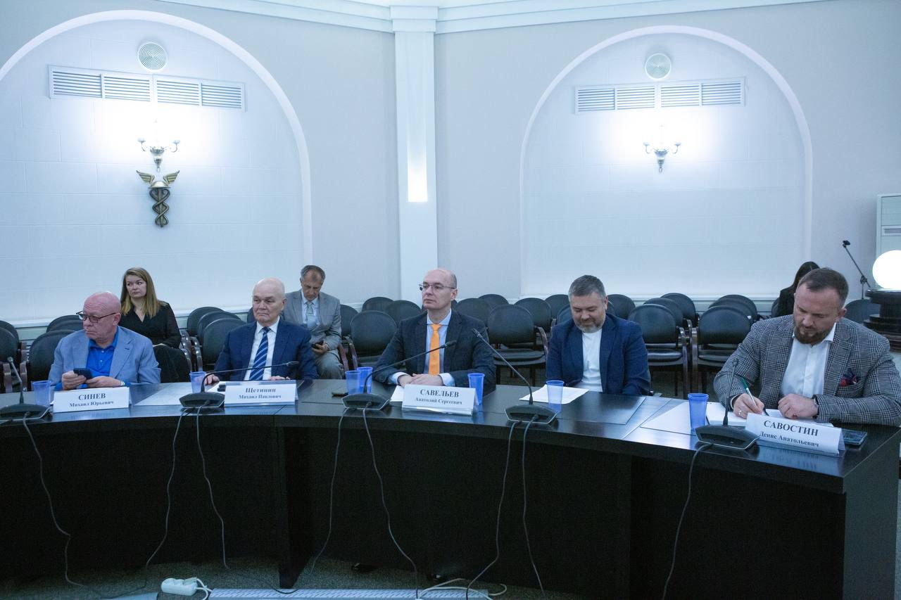 Денис Савостин принял участие в круглом столе, проведенном Комитетом ТПП РФ по развитию агропромышленного комплекса и Советом ТПП РФ по развитию потребительского рынка